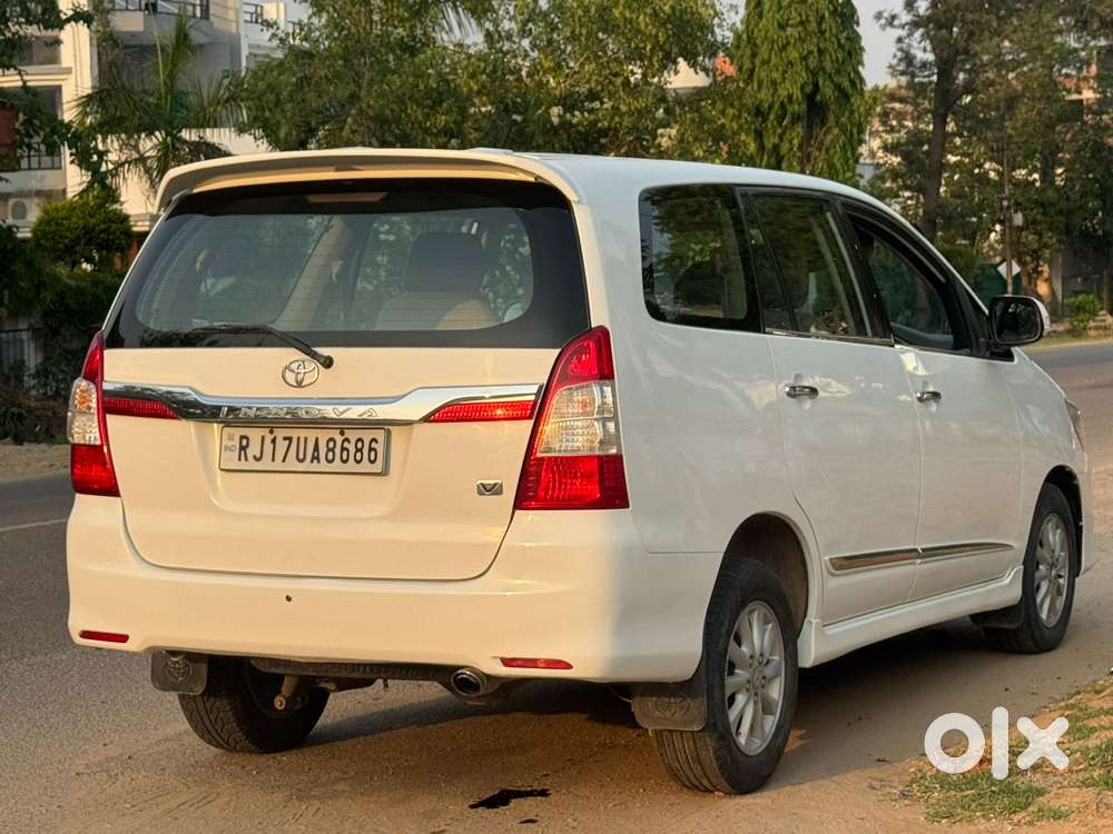 Toyota Innova 2.5 Vx 7 Seater Bs Iv, 2014, Diesel