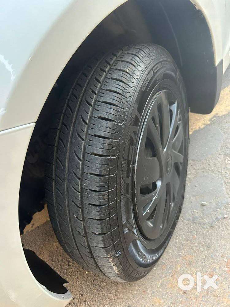 Maruti Suzuki Swift Vxi 1.2 Abs Bs-iv, 2016, Petrol