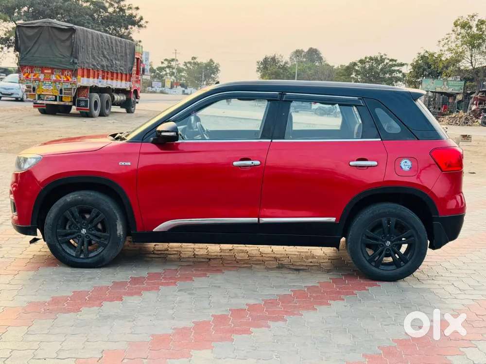 Maruti Suzuki Brezza Zdi+ Dual Tone