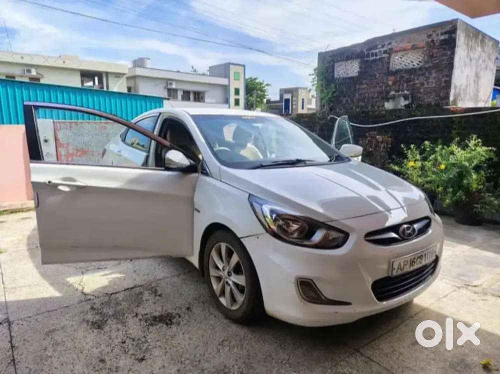 Hyundai Verna 2012 Diesel 160986 Km Driven