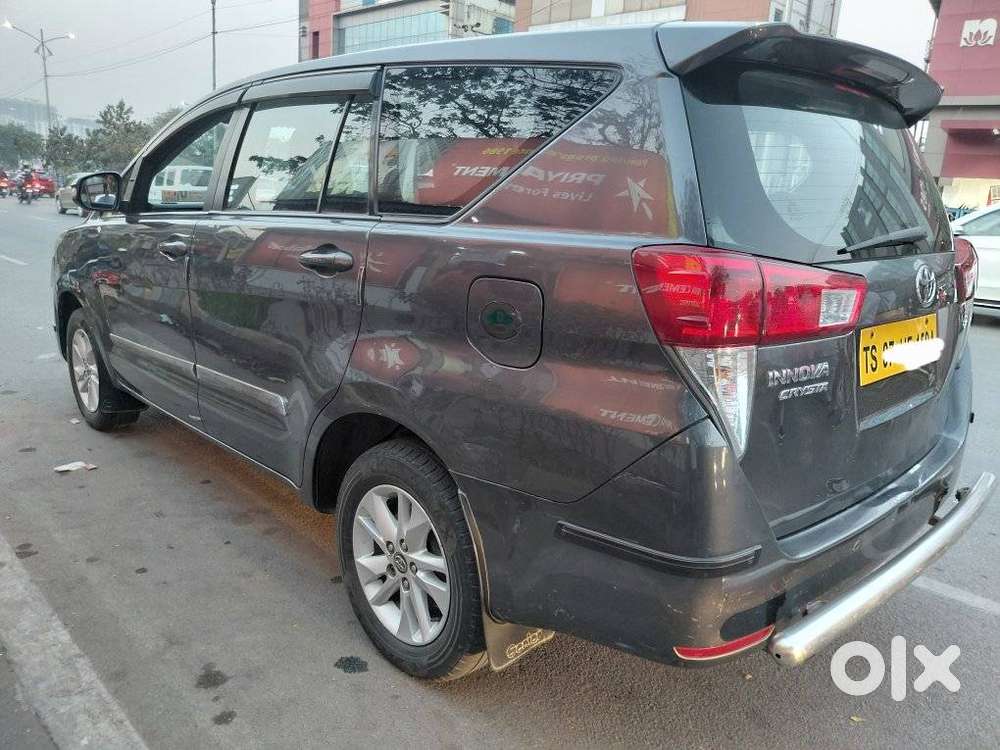 Toyota Innova Crysta 2.4 G Mt 8s, 2016, Diesel