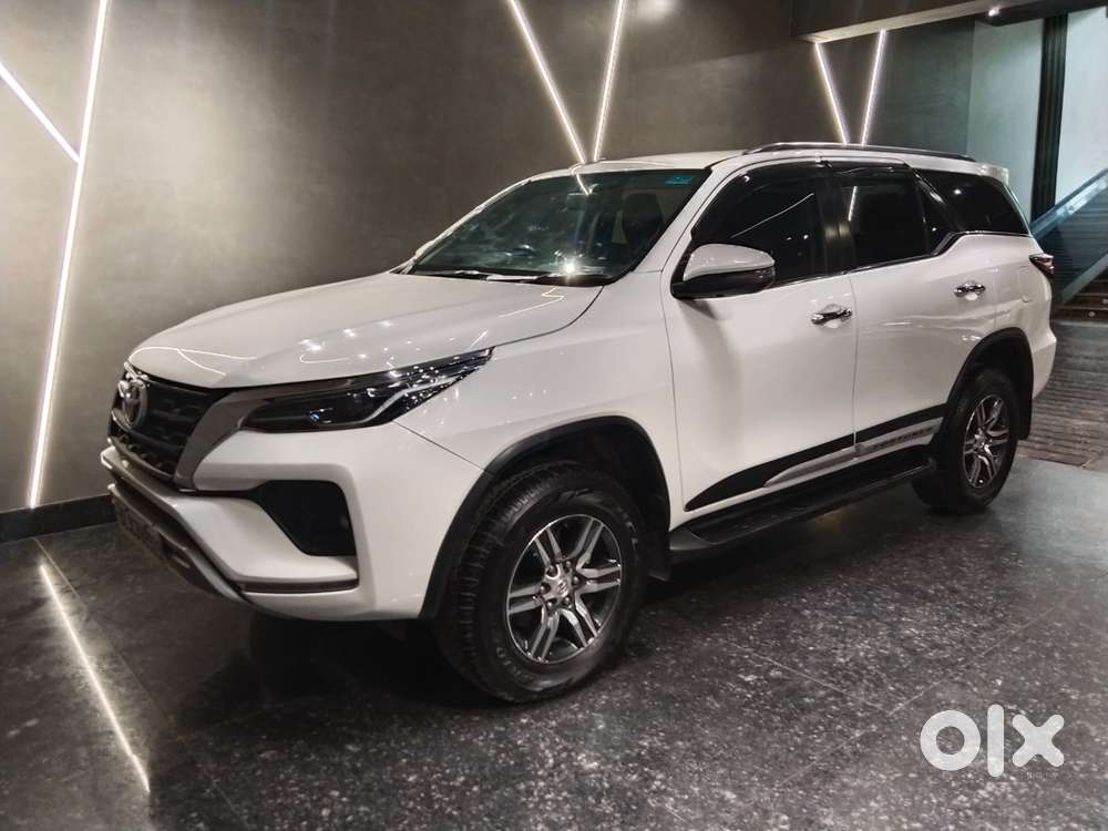 Toyota Fortuner 4x2 At 2.7 Petrol, 2025, Petrol
