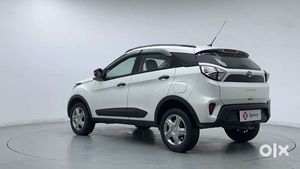 Tata Nexon 1.2 Revotron Xm (s), 2022, Petrol