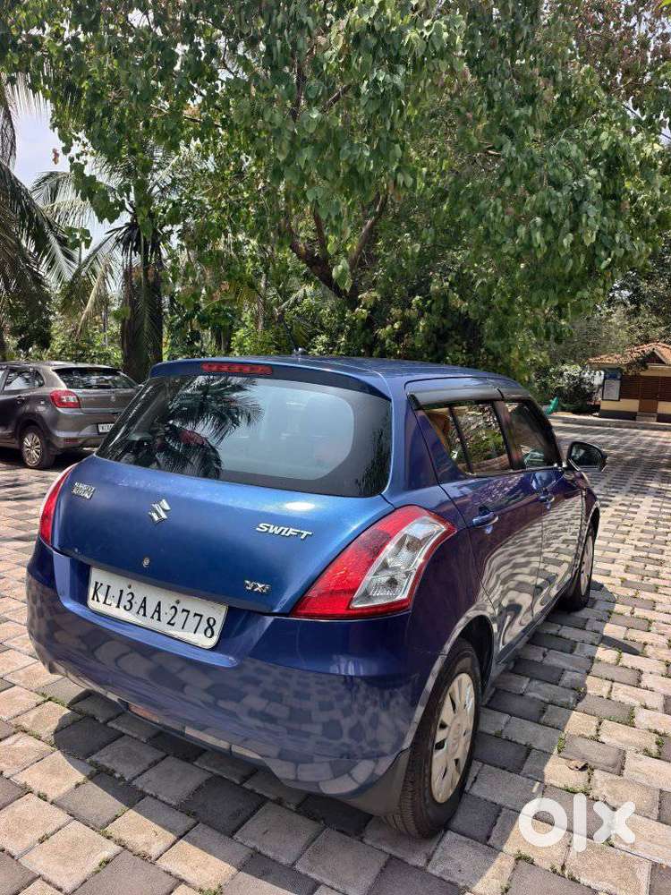 Maruti Suzuki Swift Vxi Windsong Limited Edition, 2013, Petrol