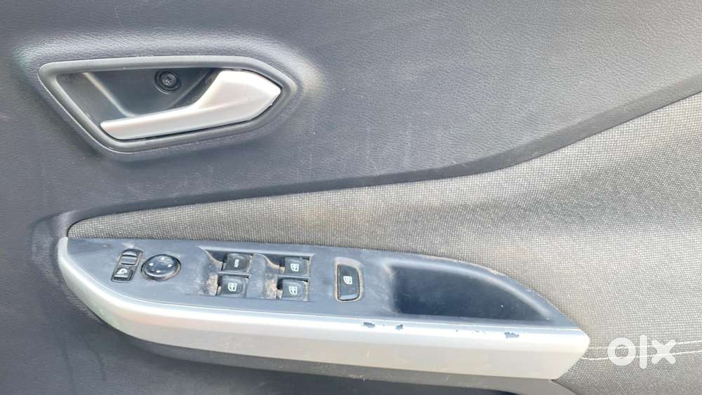 Nissan Magnite 1.0 Xv Premium, 2021, Petrol