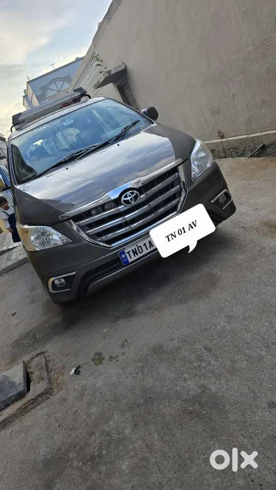 Toyota Innova 2014 Diesel Well Maintained