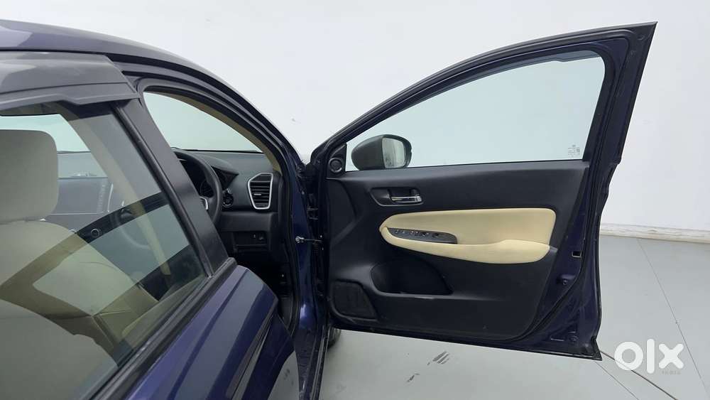 Honda City 1.5 V Mt, 2023, Petrol