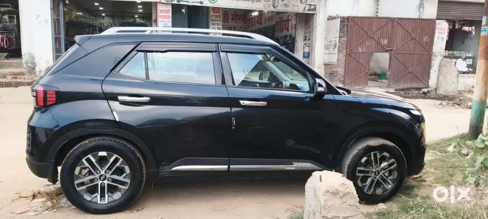 Hyundai Venue 1.5 Crdi 2025, Sunroof Push Button Top Model