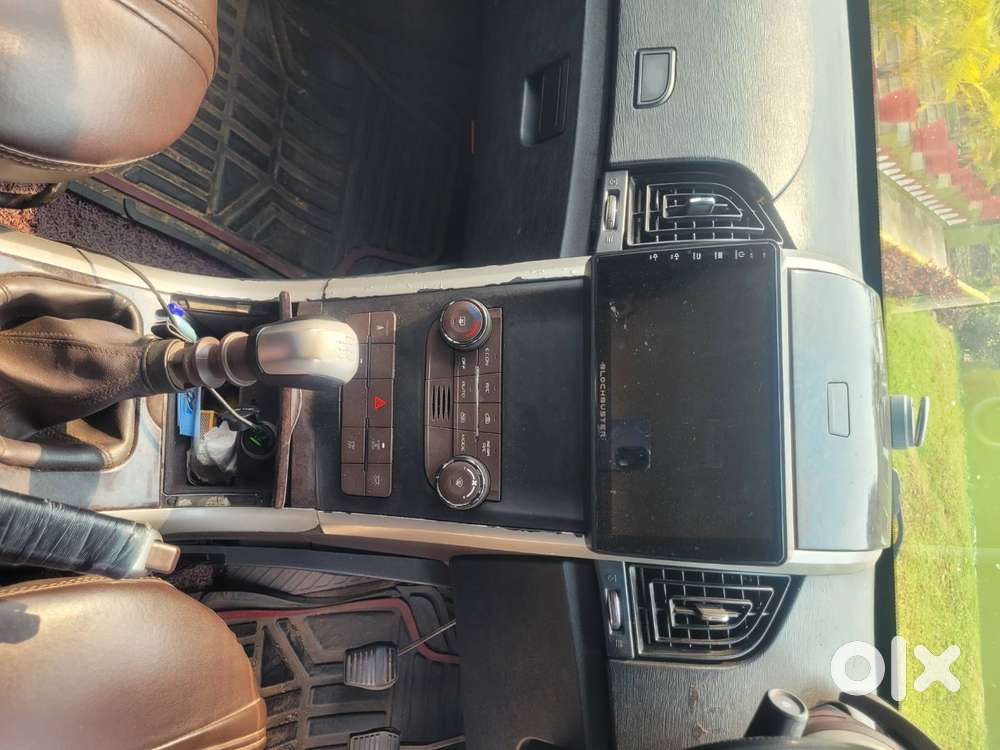 A Well Maintain Mahindra Xuv500 7seater Suv With 2196cc Diesel Engine.