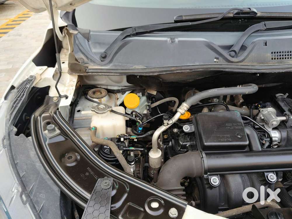 Nissan Magnite 1.0 Xv, 2022, Petrol