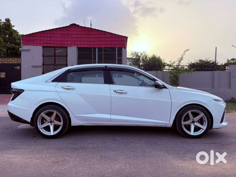 Hyundai Verna 1.5 Sx (o) Petrol Mt, 2023, Petrol