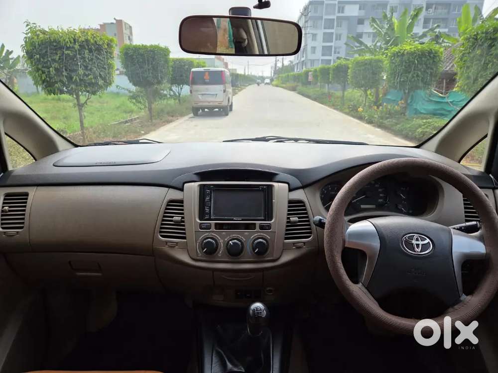 Toyota Innova 2016 Diesel Well Maintained = Showroom Track