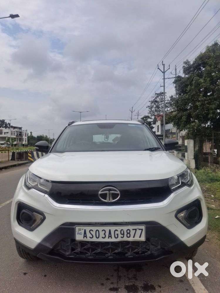 Tata Nexon 1.2 Revotron Xma Amt (s), 2022, Petrol