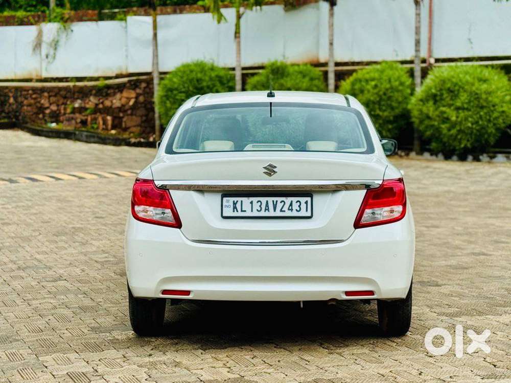 Maruti Suzuki Swift Dzire 1.2 Vxi Bsiv, 2022, Petrol