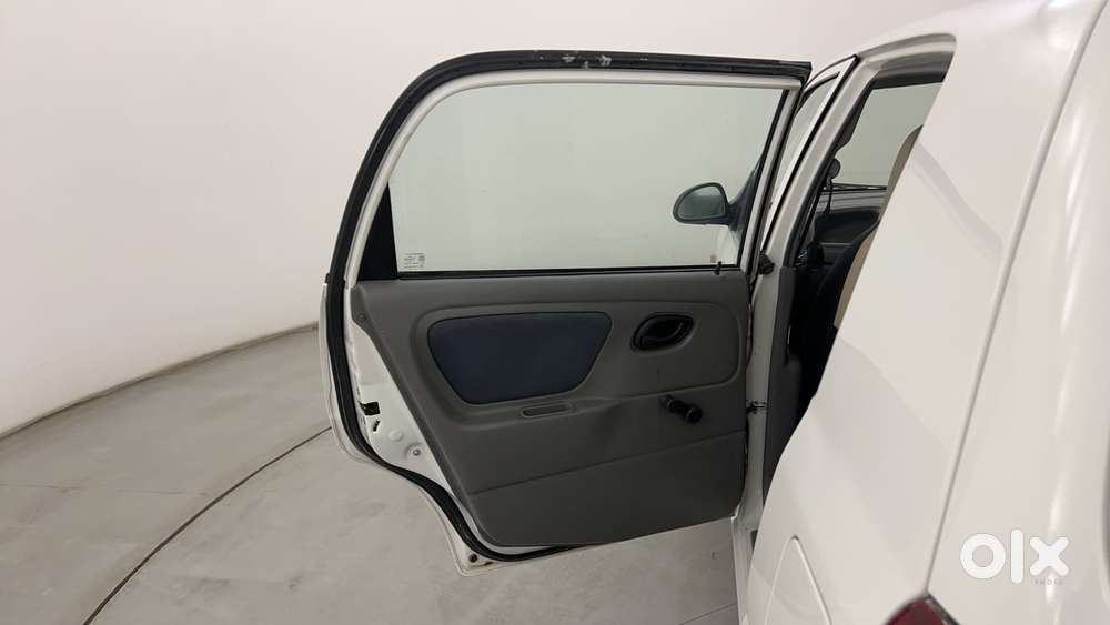 Maruti Suzuki Alto K10 2010-2014 Vxi, 2011, Petrol