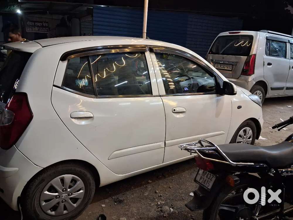 Hyundai I10 Sportz 2012 मॉडल