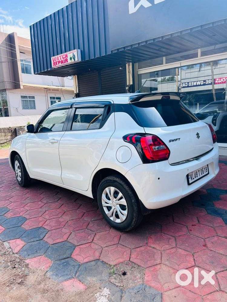 Maruti Suzuki Swift 1.2 Vxi (o), 2023, Petrol