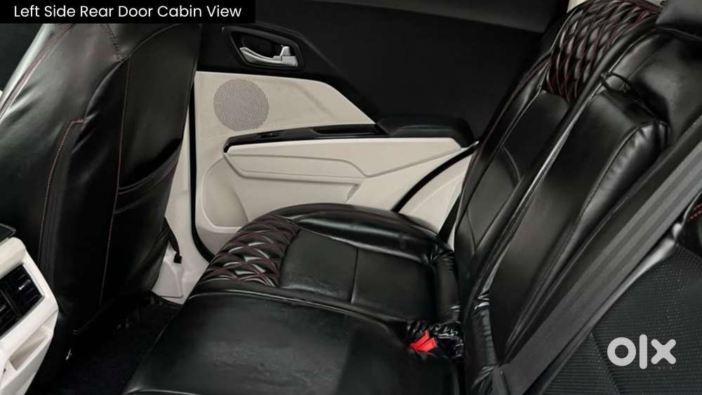 Mahindra Xuv 3xo Ax5 Pm Mt, 2024, Petrol
