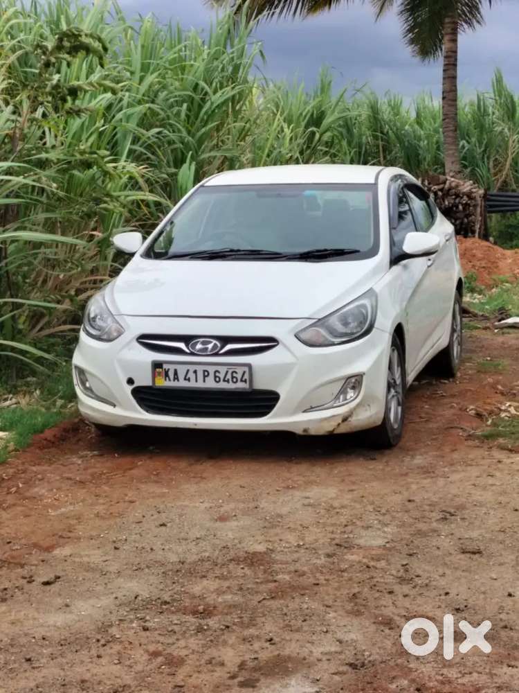 Hyundai Fluidic Verna 2012