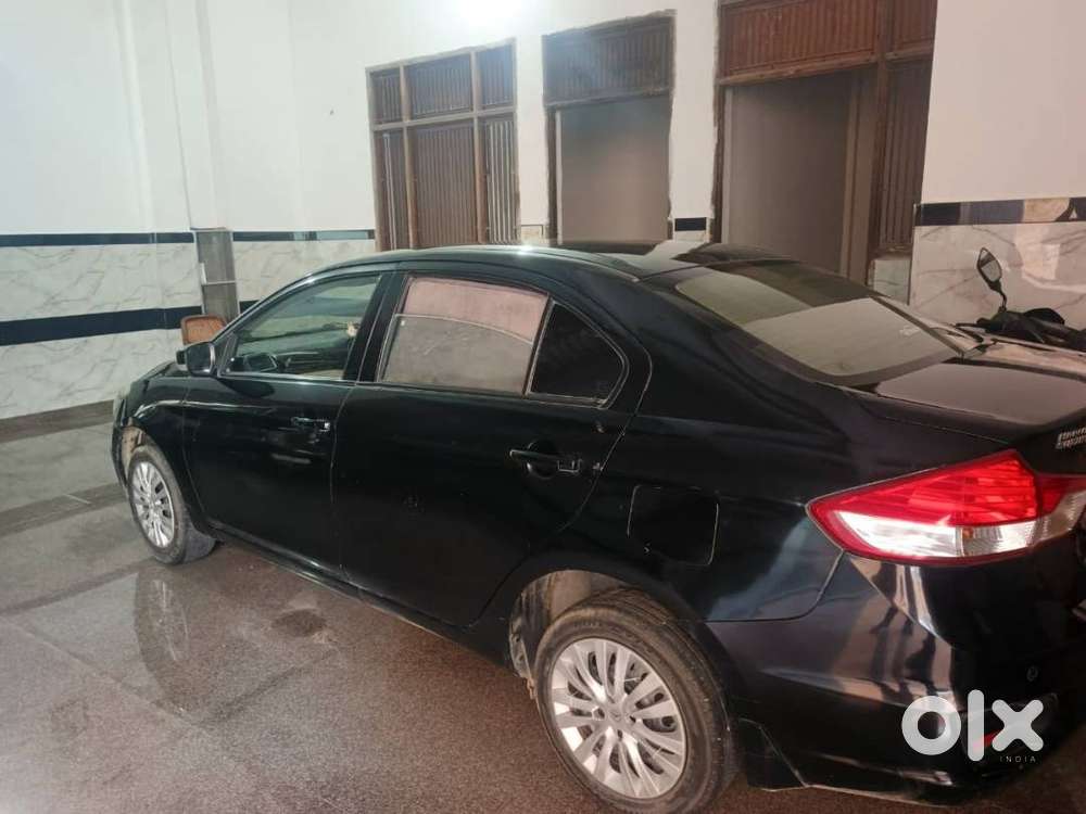 Maruti Suzuki Ciaz Black Colour Vdi+ Shvs