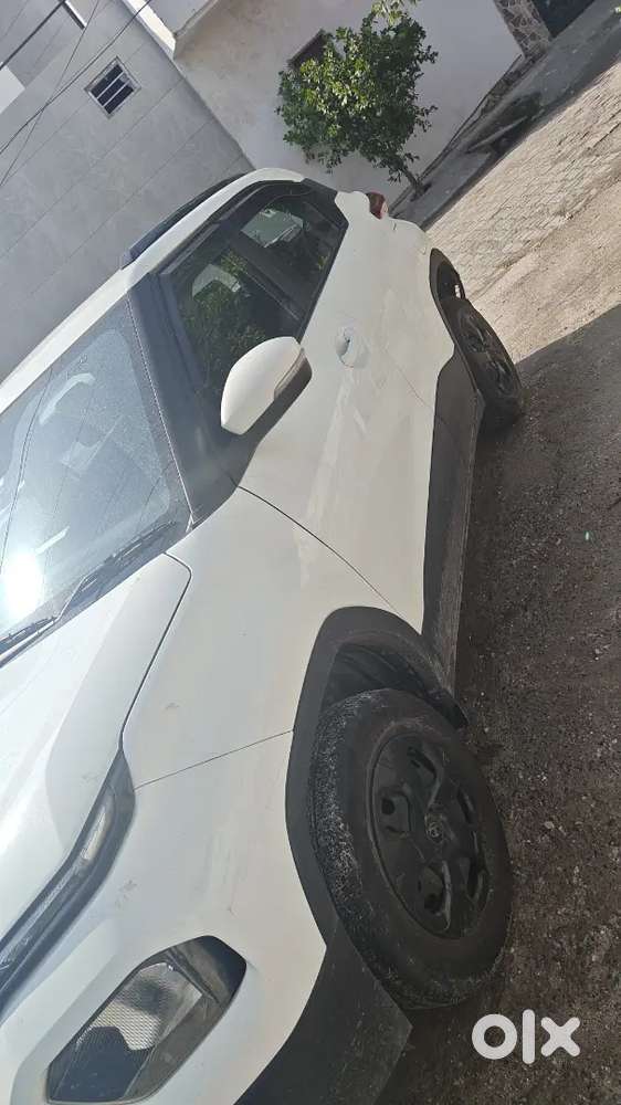 Tata Punch, Patrol , Sunroof.