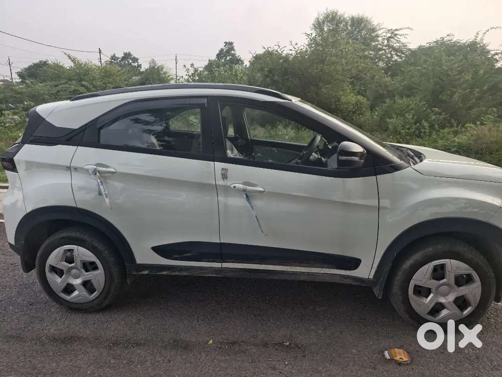 Tata Nexon Pure Plus (s)2026
