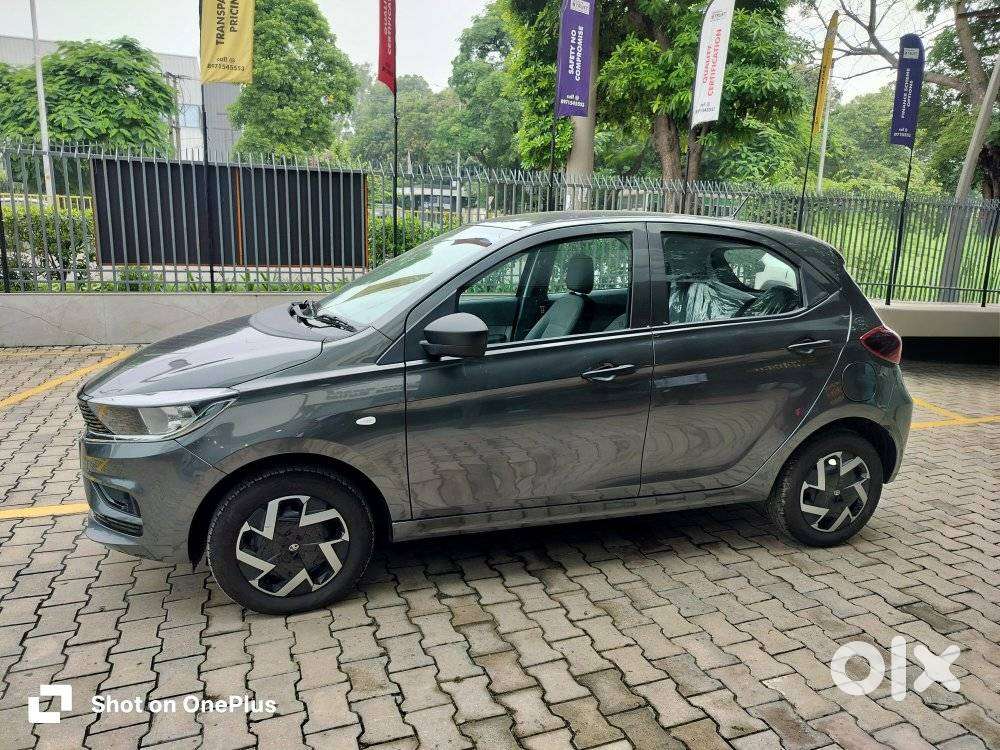 Tata Tiago 1.05 Revotorq Xm, 2025, Petrol