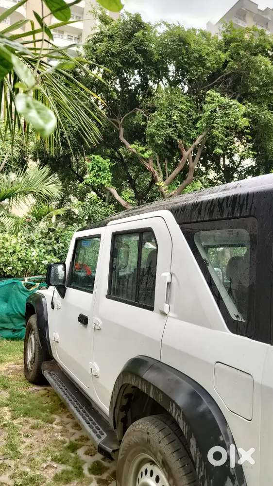 Mahindra Thar Roxx Petrol 2025