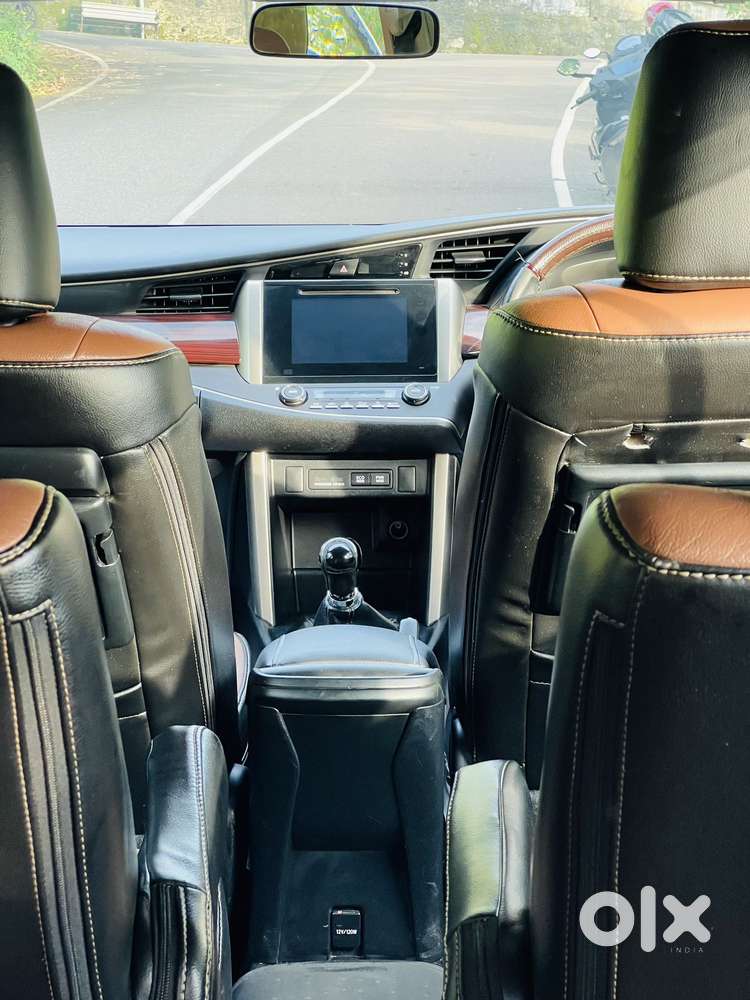 Toyota Innova Crysta 2.4 V, 2017, Diesel