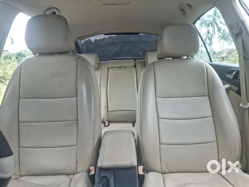 Skoda Laura Elegance 2010