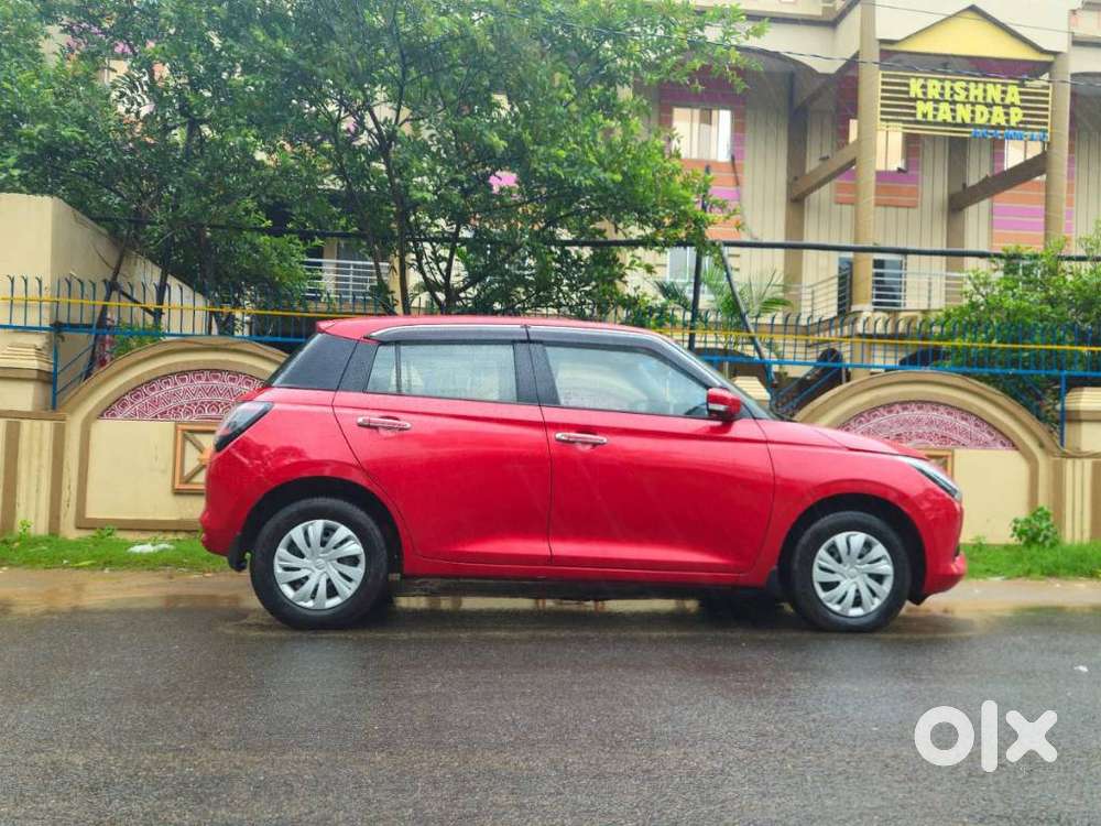 Maruti Suzuki New-gen Swift Vxi, 2024, Petrol