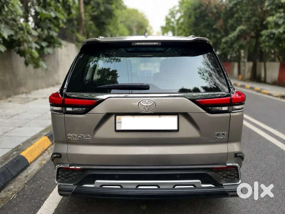 Toyota Innova Hycross 2.0 Zx (o) Hybrid 7 Str, 2026, Petrol