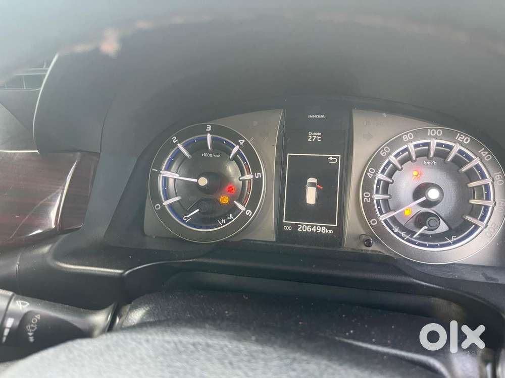 Toyota Innova Crysta 2.4 V 8 Str, 2017, Diesel