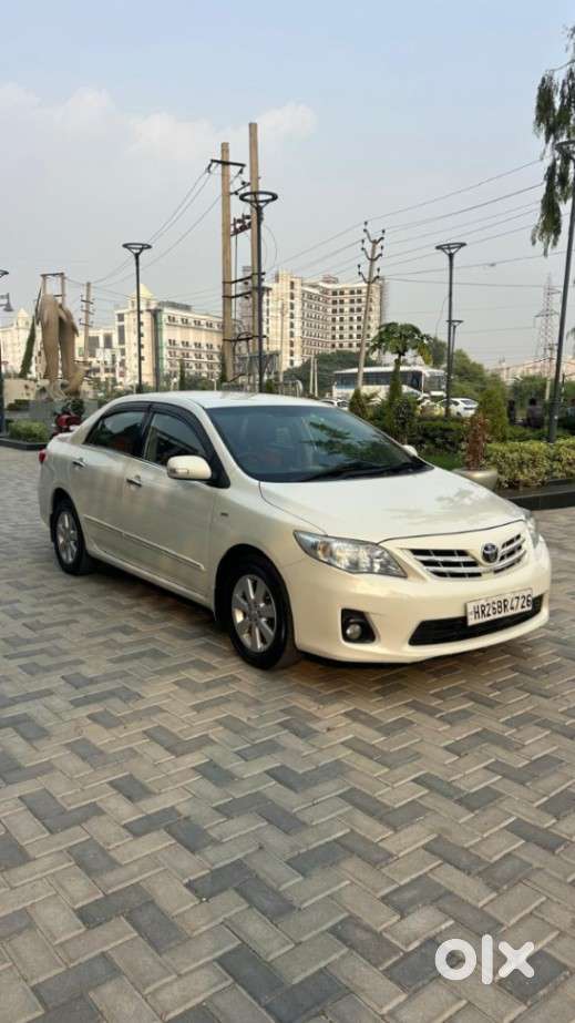 Toyota Corolla Altis 1.8 J, 2012, Petrol