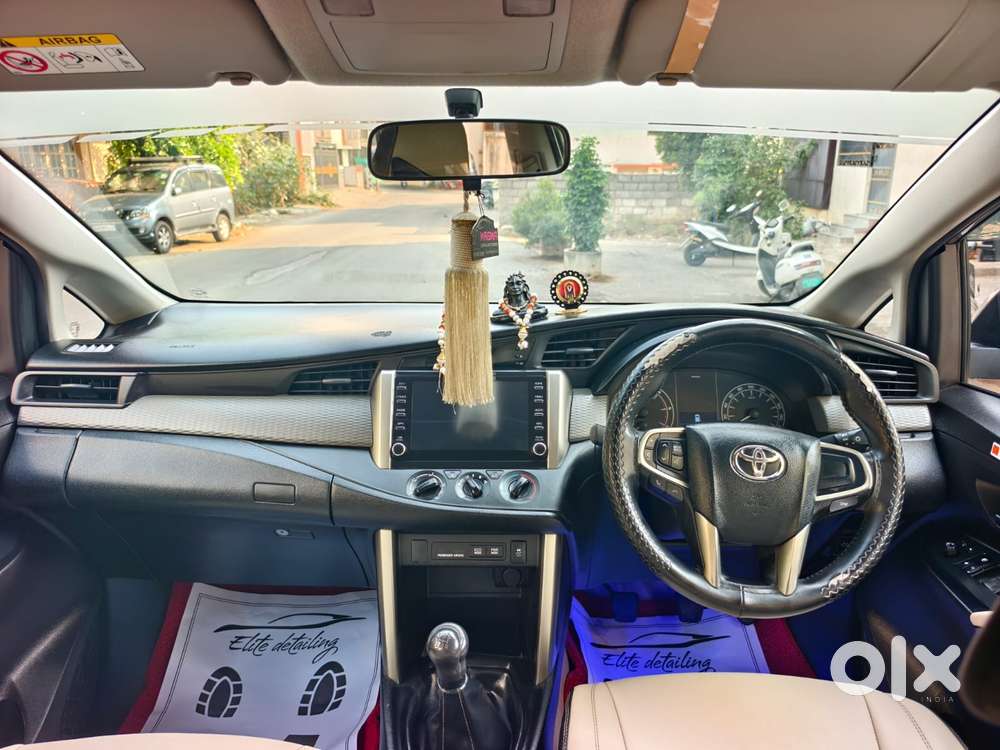 Toyota Innova Crysta 2.4 G Plus Mt 8 Str, 2022, Diesel