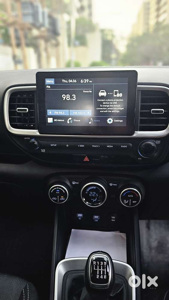 Hyundai Venue Petrol Automatic 2021