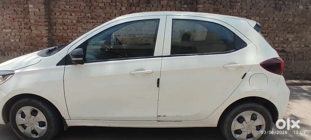 Tata Tiago 2022 Petrol 41800 Km Driven
