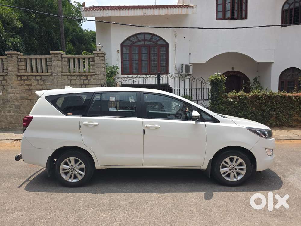 Toyota Innova Crysta 2.4 G Plus Mt 8 Str, 2018, Diesel