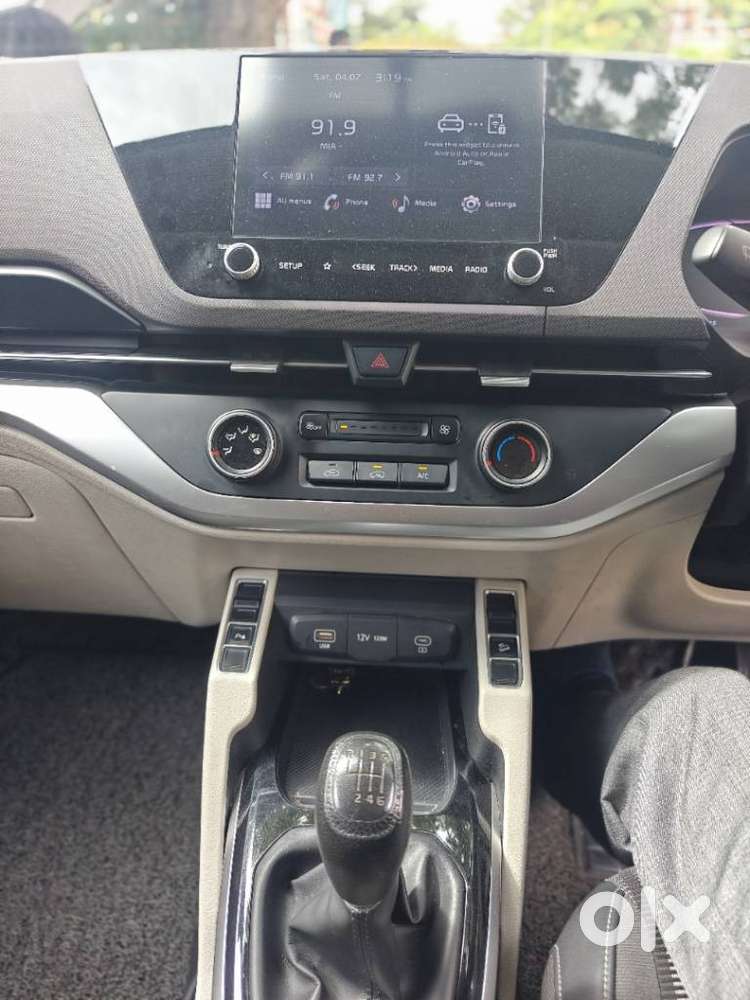 Kia Carens 1.4 Prestige Plus Turbo 7 Str, 2022, Petrol