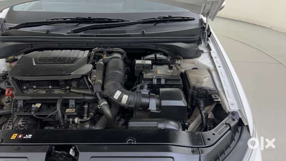 Hyundai Verna 1.5 Sx (o) Turbo Petrol Mt Dual Tone, 2024, Petrol
