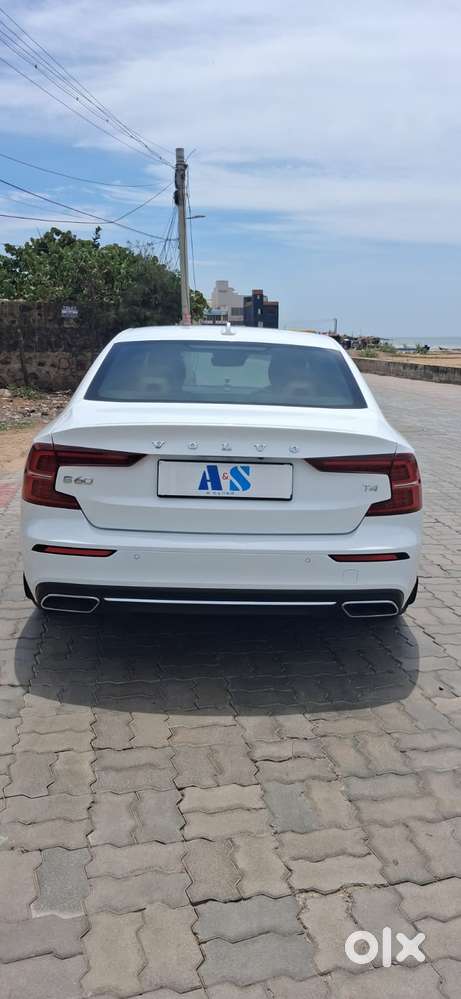 Volvo S60 T4 Inscription, 2021, Petrol