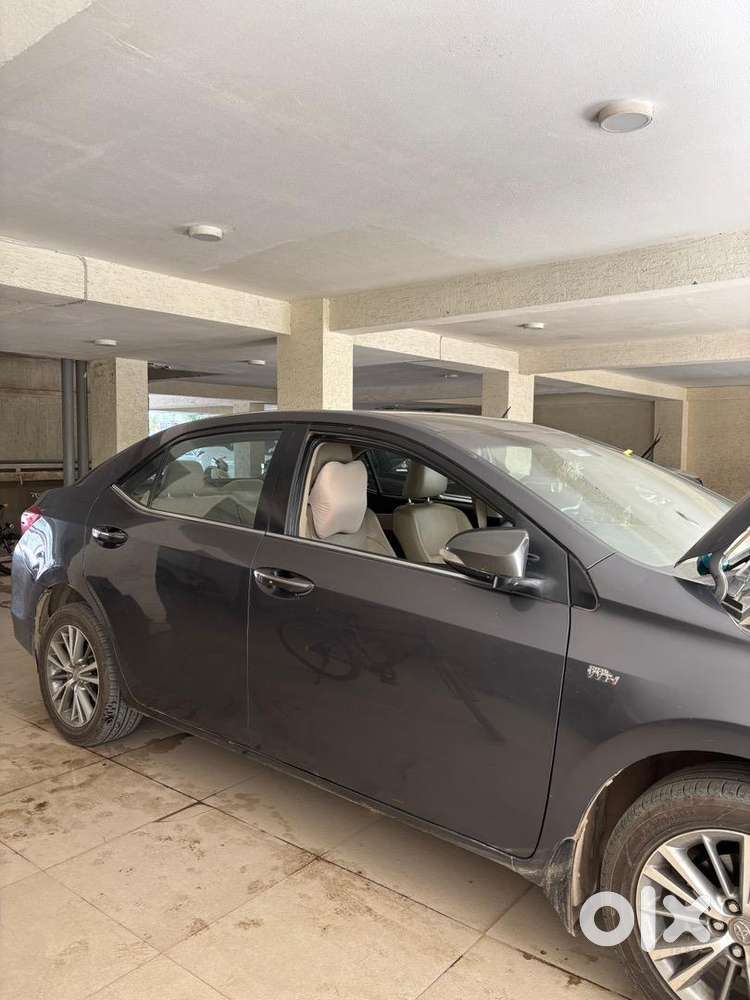 Toyota Corola Altis Manual Petrol Car 2015 Well Maintained Single Hand