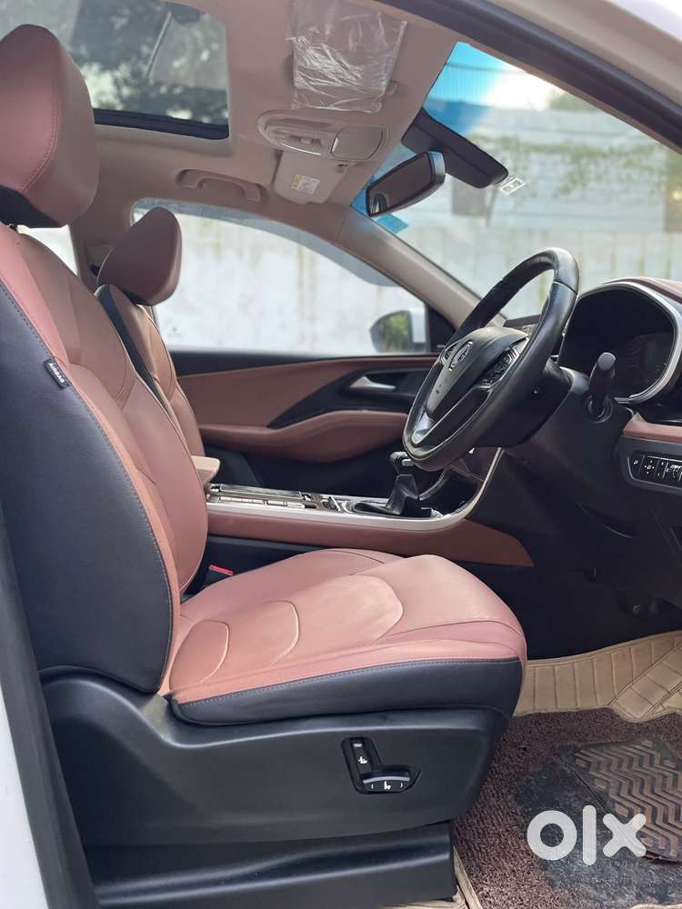 Mg Hector Plus Sharp Pro 1.5 Turbo Petrol Cvt 6 Str, 2023, Petrol