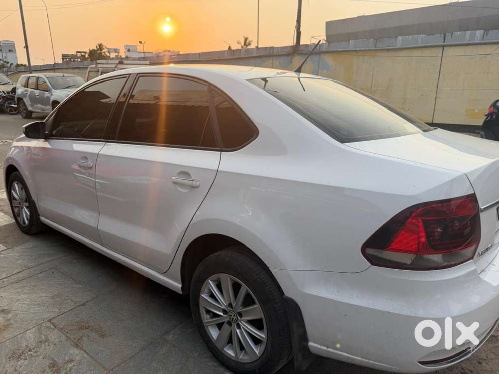 Volkswagen Vento 1.2 Highline Plus At 16 Alloy, 2017, Petrol
