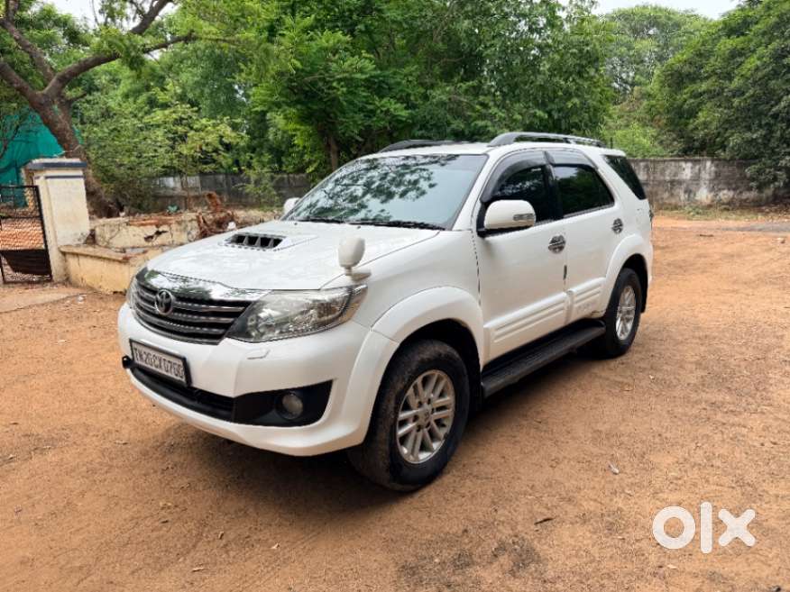 Toyota Fortuner 3.0 4x2 Mt, 2012, Diesel