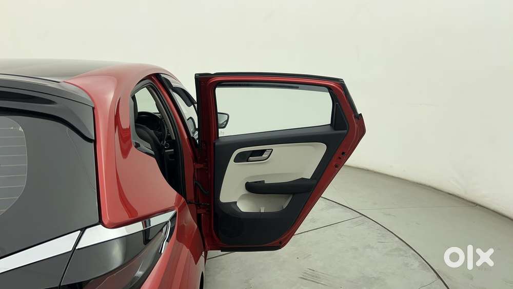 Tata Altroz Xz Plus (s), 2024, Petrol