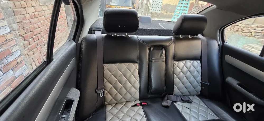 Maruti Suzuki Swift Dzire 2010