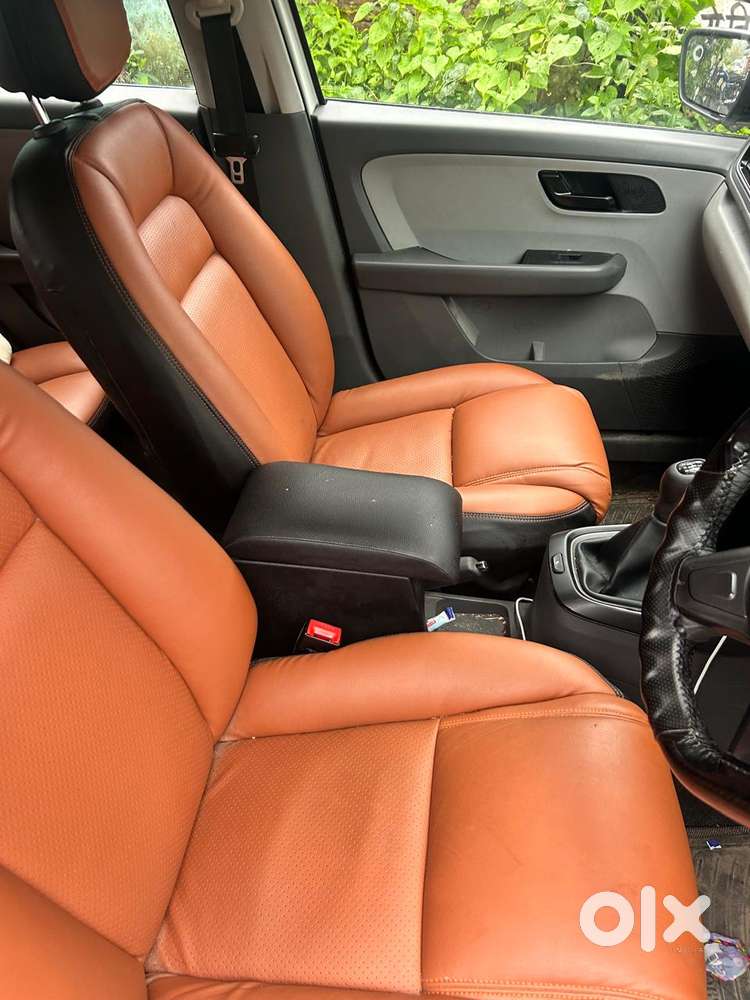 Toyota Innova Crysta 2.4 G Mt 7 Str, 2019, Diesel