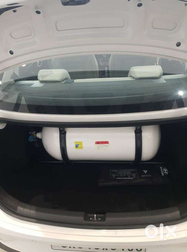 Hyundai Aura 1.2 Sx Cng, 2024, Cng & Hybrids