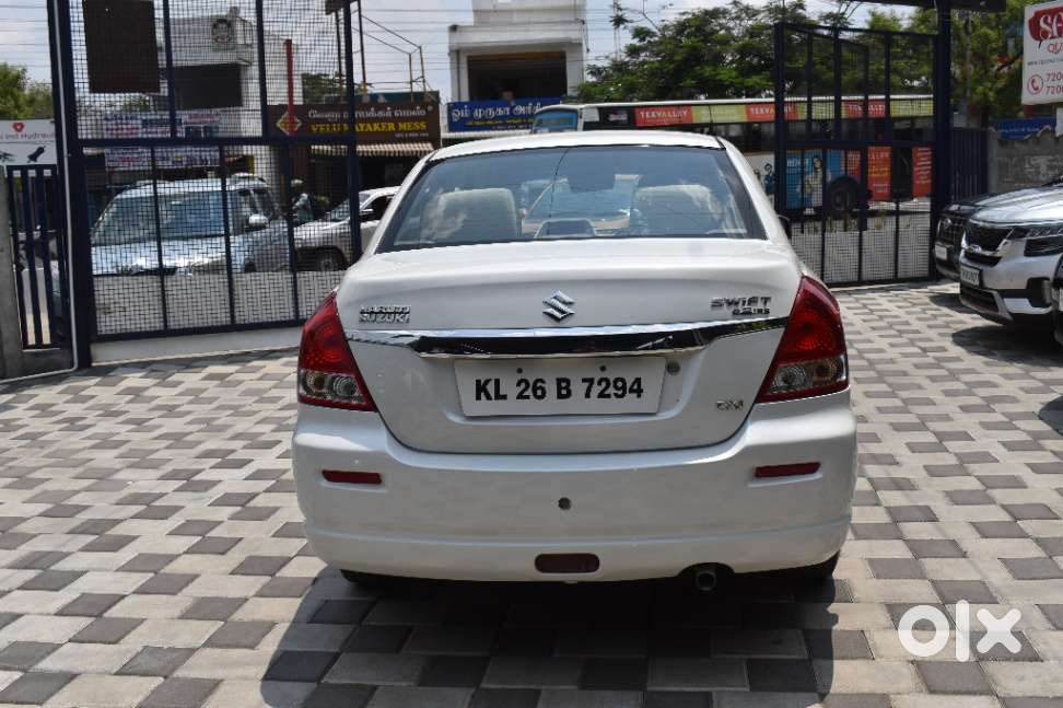 Maruti Suzuki Swift Dzire 1.2 Zxi Bsiv, 2011, Petrol